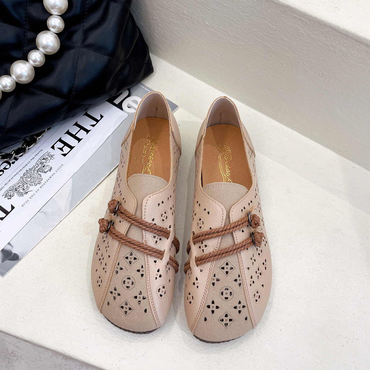 Retro Ethnic Style Buckle Hollowed Out Shoes For Women